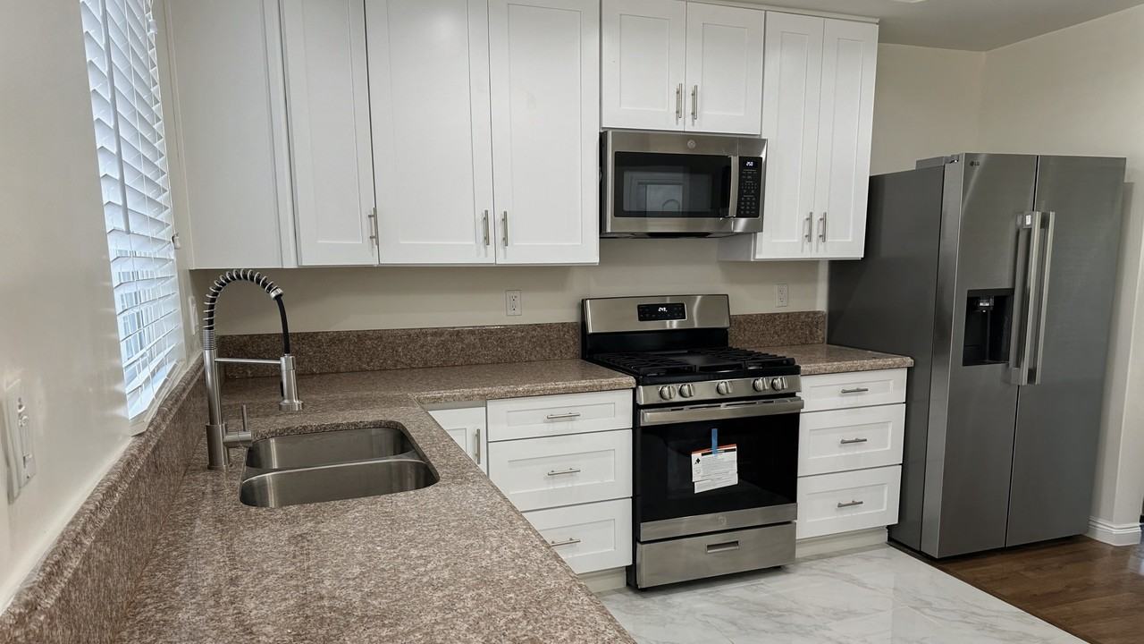 20624 S Western Ave #1 - Photo 6 of 12