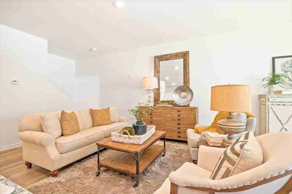 2024 Woodbine Way - Photo 3 of 17