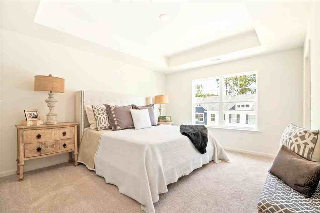 2028 Woodbine Way - Photo 4 of 17