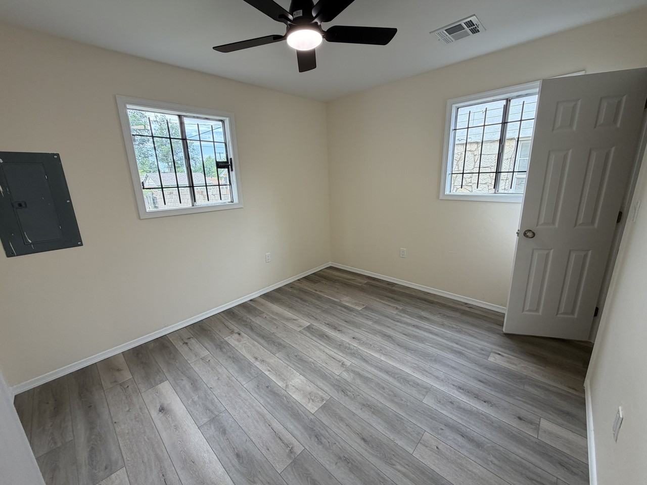 640 Sw 47th St #640 - Photo 7 of 14