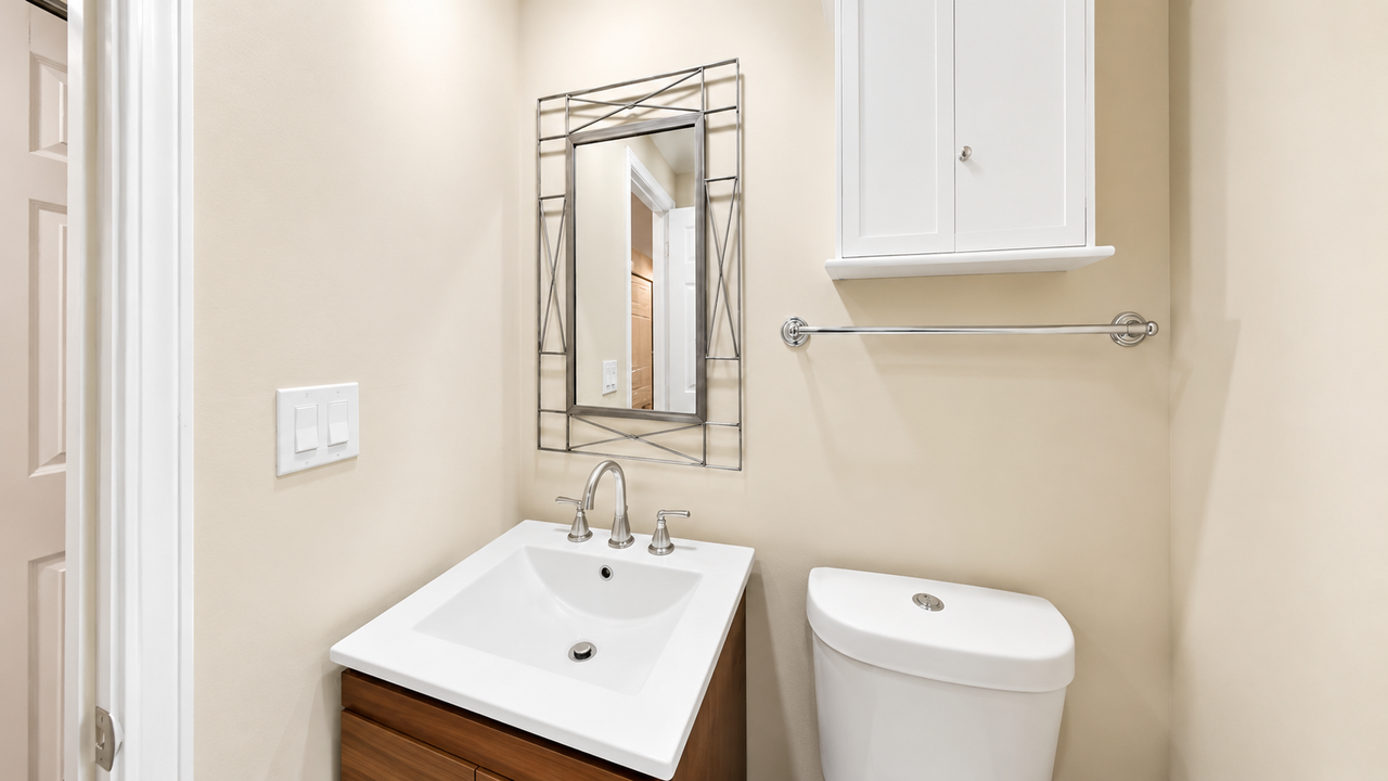 1447 W St Nw - Photo 2 of 7