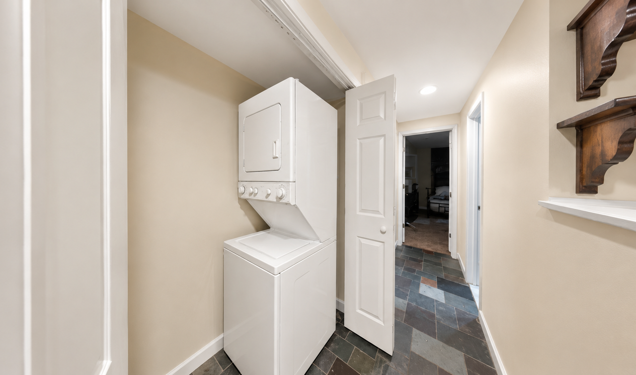 1447 W St Nw - Photo 3 of 7