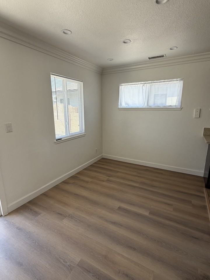 3621 Cortner Ave #3621 - Photo 7 of 9
