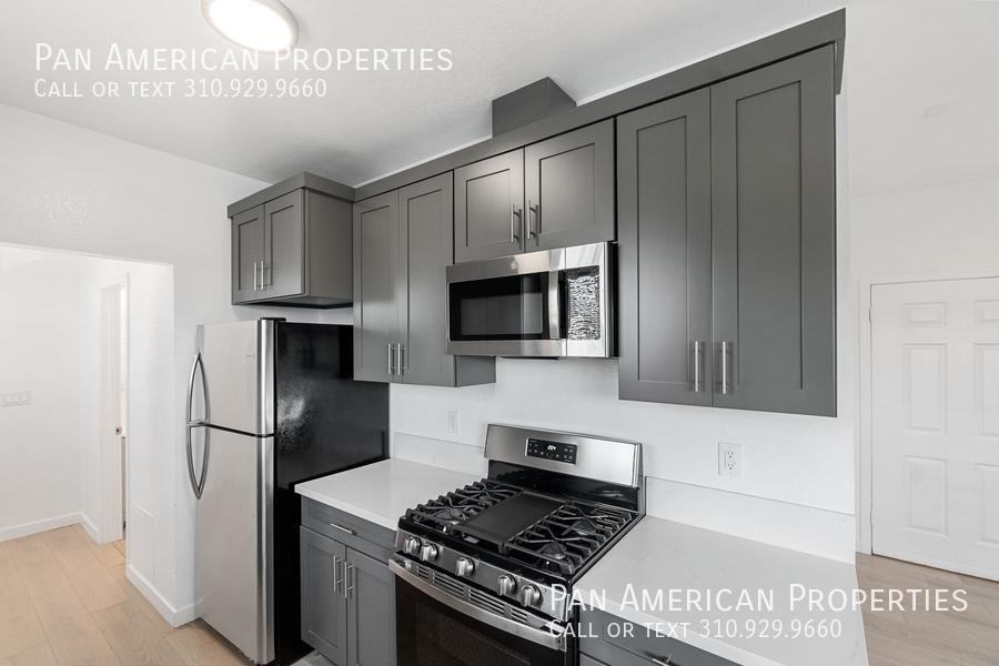 1224 Olive Ave - Photo 5 of 21
