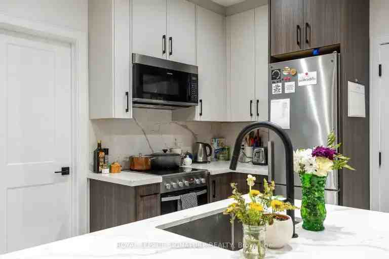 2090 Dundas St W #1A - Photo 7 of 13