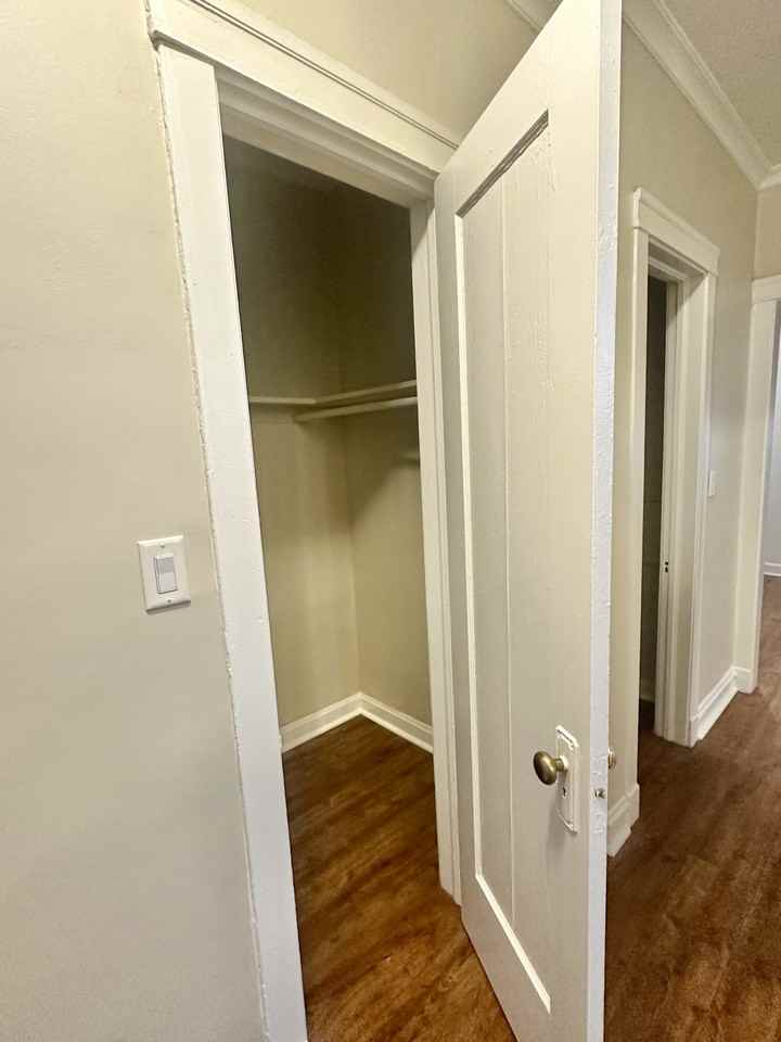 6554 N Ashland Ave #1st - Photo 7 of 12