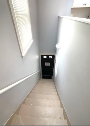 323 Bainbridge St #2 - Photo 7 of 22