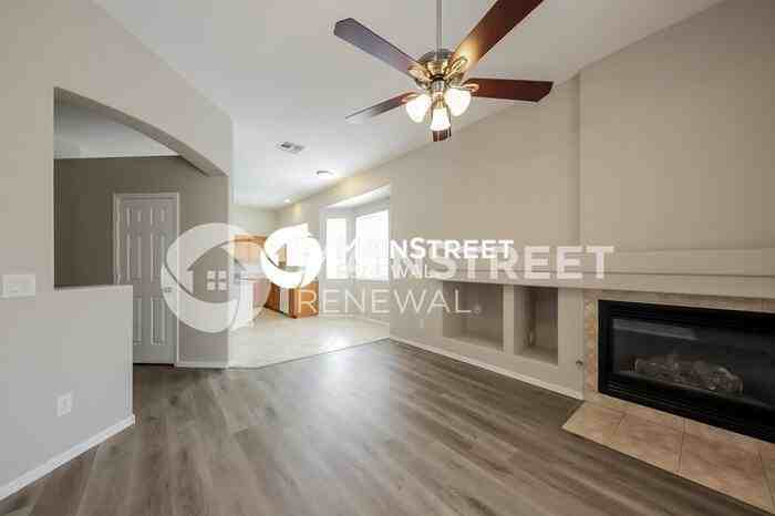 6332 W Pontiac Dr - Photo 4 of 17