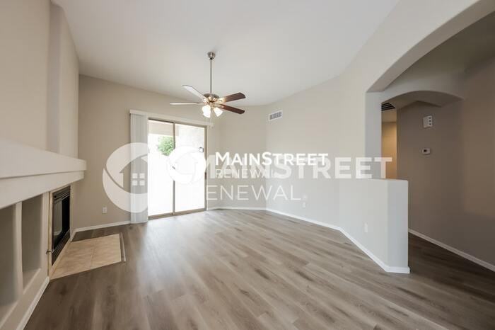 6332 W Pontiac Dr - Photo 7 of 17