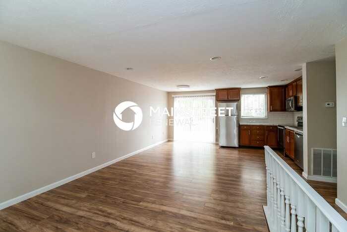 4504 Lunenburg Dr - Photo 3 of 15