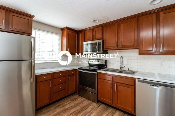 4504 Lunenburg Dr - Photo 6 of 15