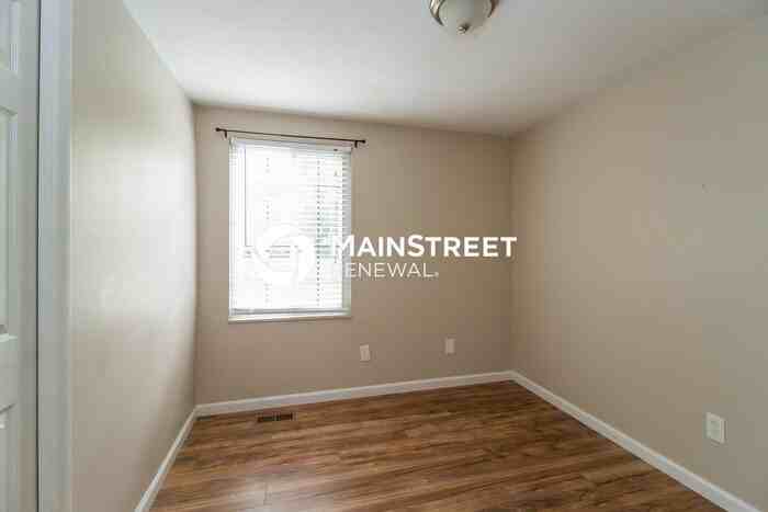 4504 Lunenburg Dr - Photo 7 of 15