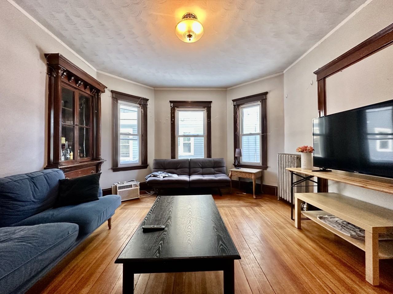 183 College Ave #1
