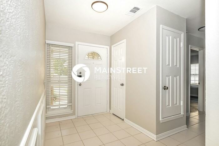 209 Wilshire Dr - Photo 3 of 16