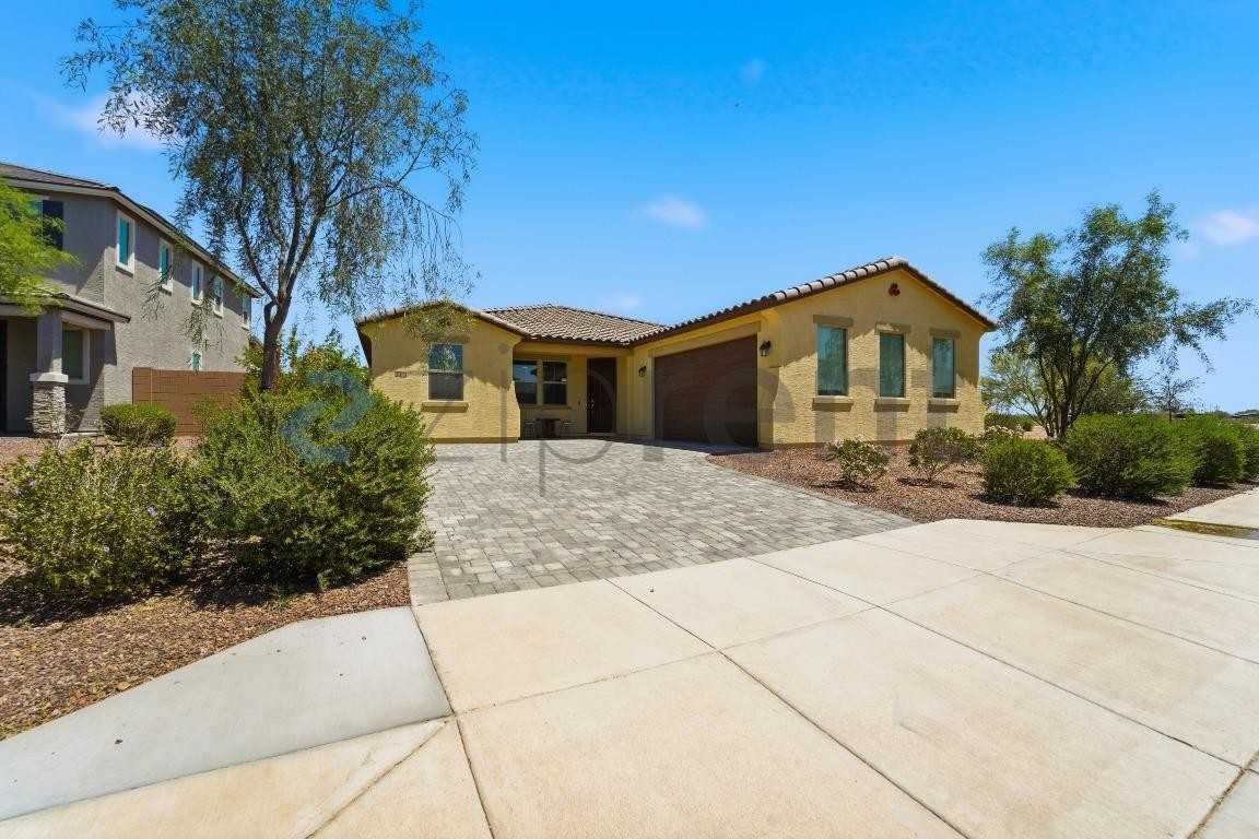 2313 N 195th Dr - Photo 4 of 44