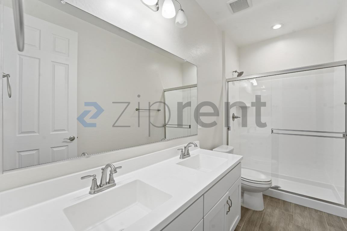 2313 N 195th Dr - Photo 7 of 44