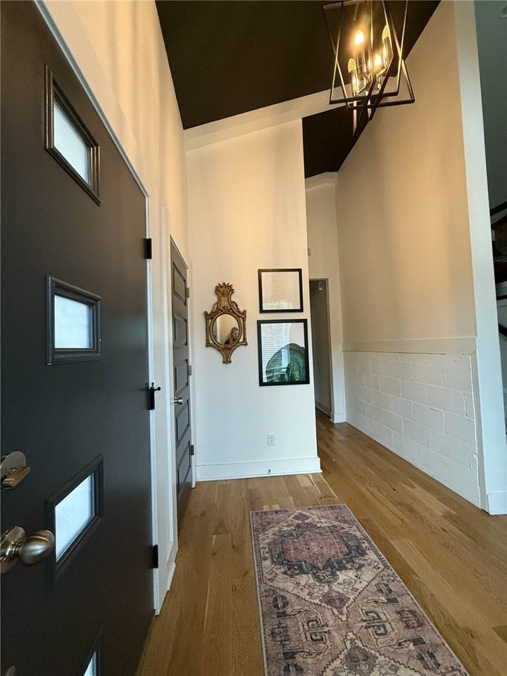 2364 N Freshwater Ave - Photo 3 of 16
