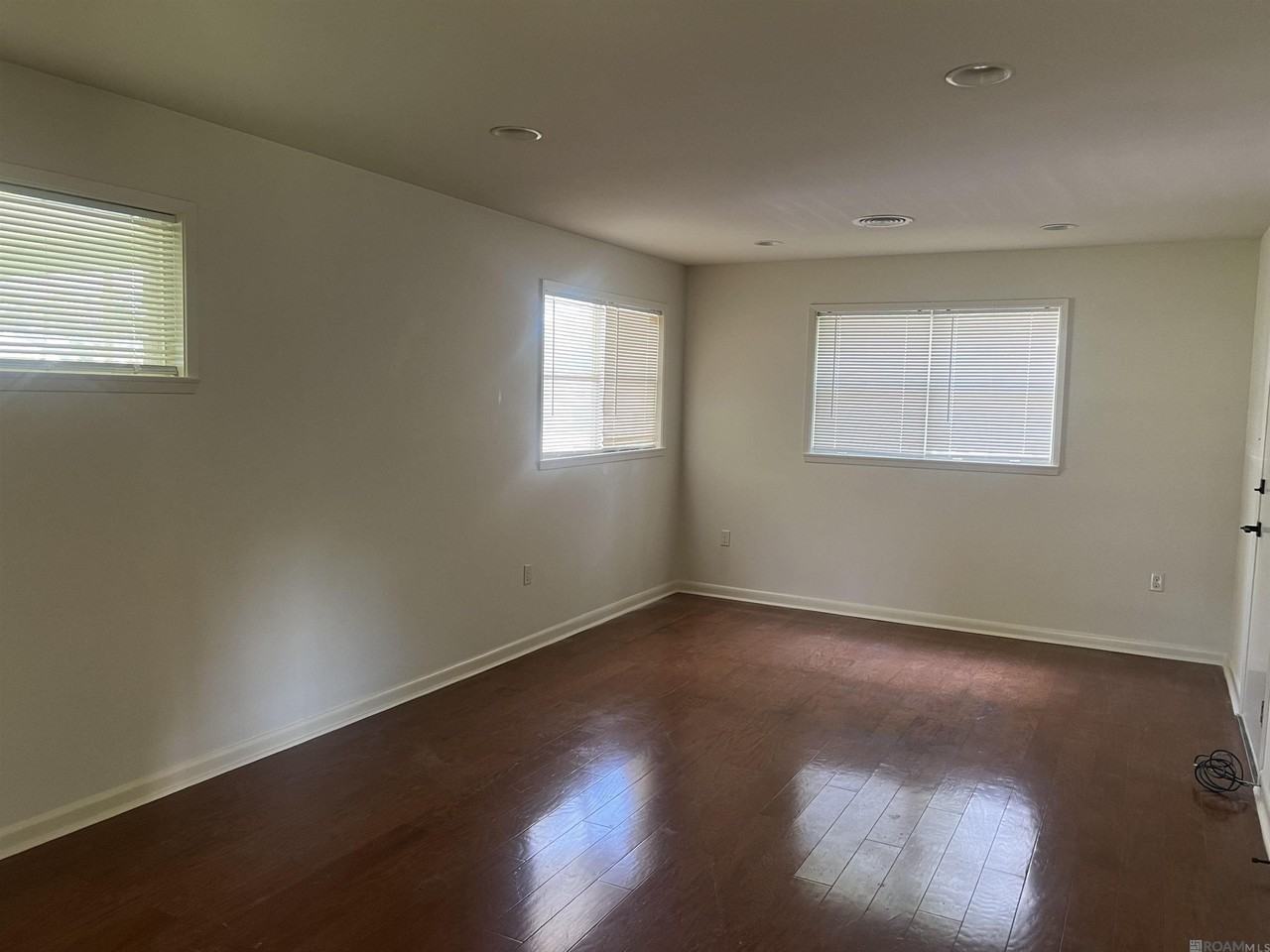 8082 Sholar Dr - Photo 5 of 21