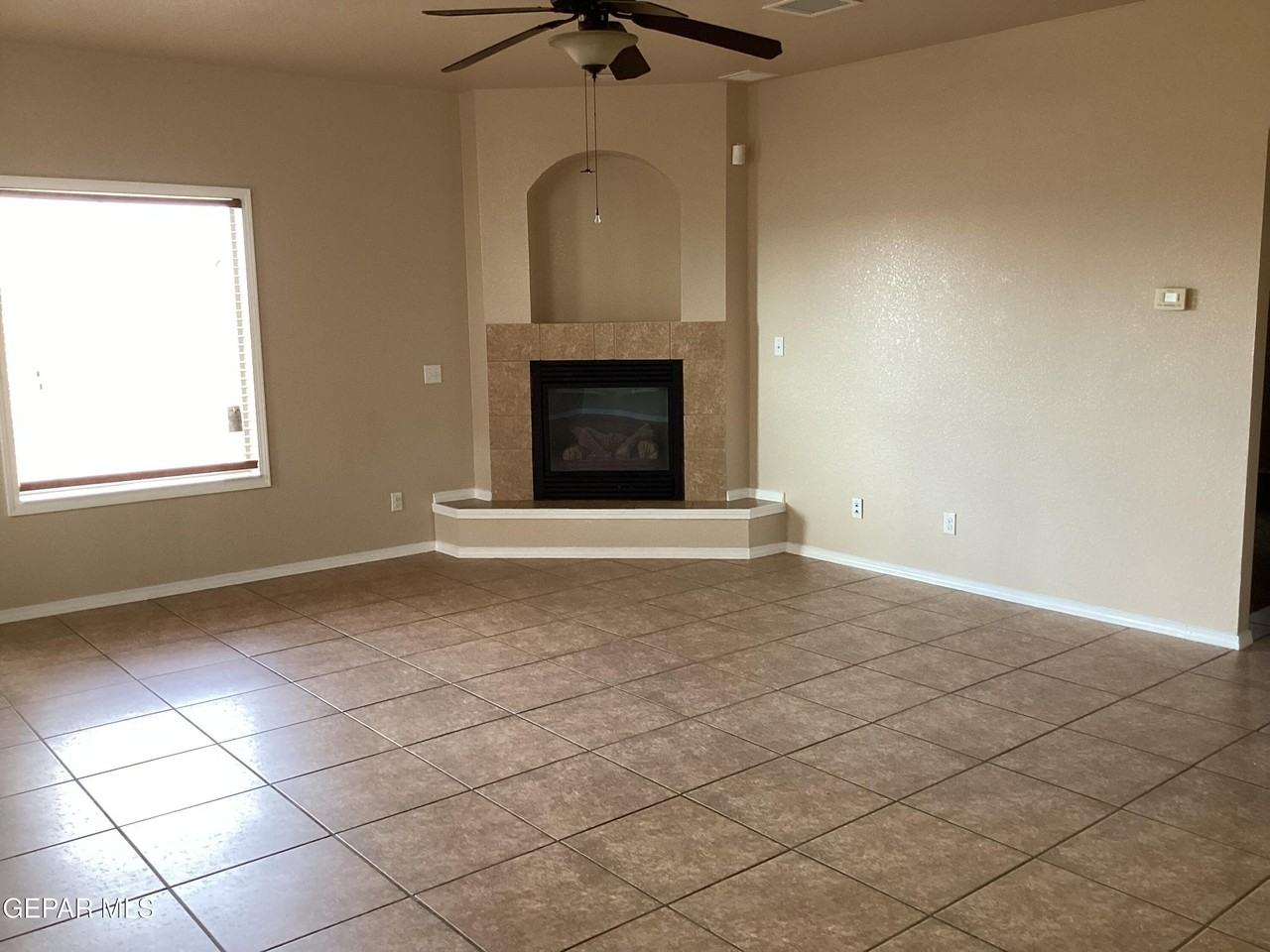 5925 Speyside Dr - Photo 4 of 17