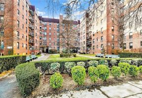 featured image of 2260 Burnett St