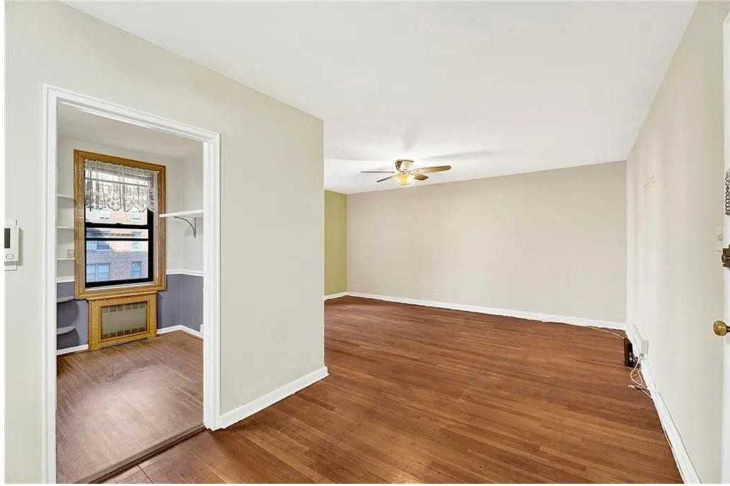 2260 Burnett St - Photo 3 of 8