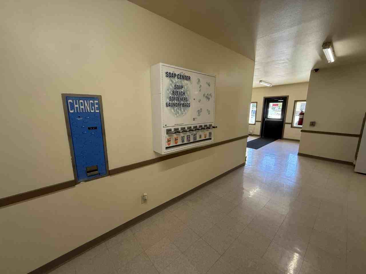 DLT Apartments - Photo 3 of 5
