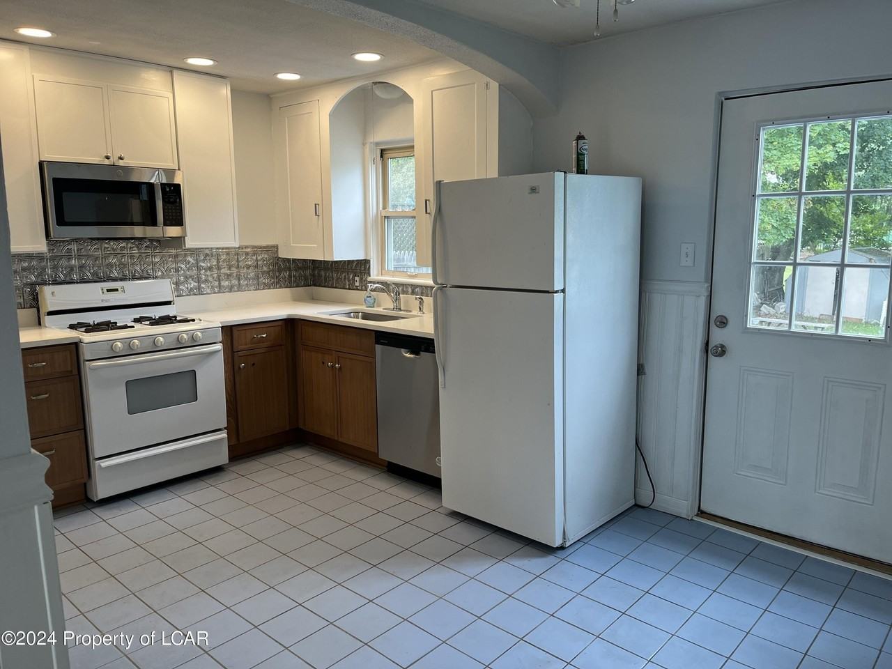 106 Parrish St - Photo 3 of 12