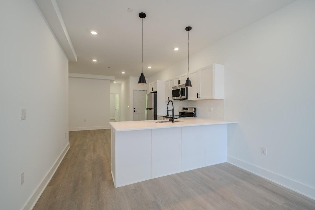 1710 N 24th St - Photo 5 of 19
