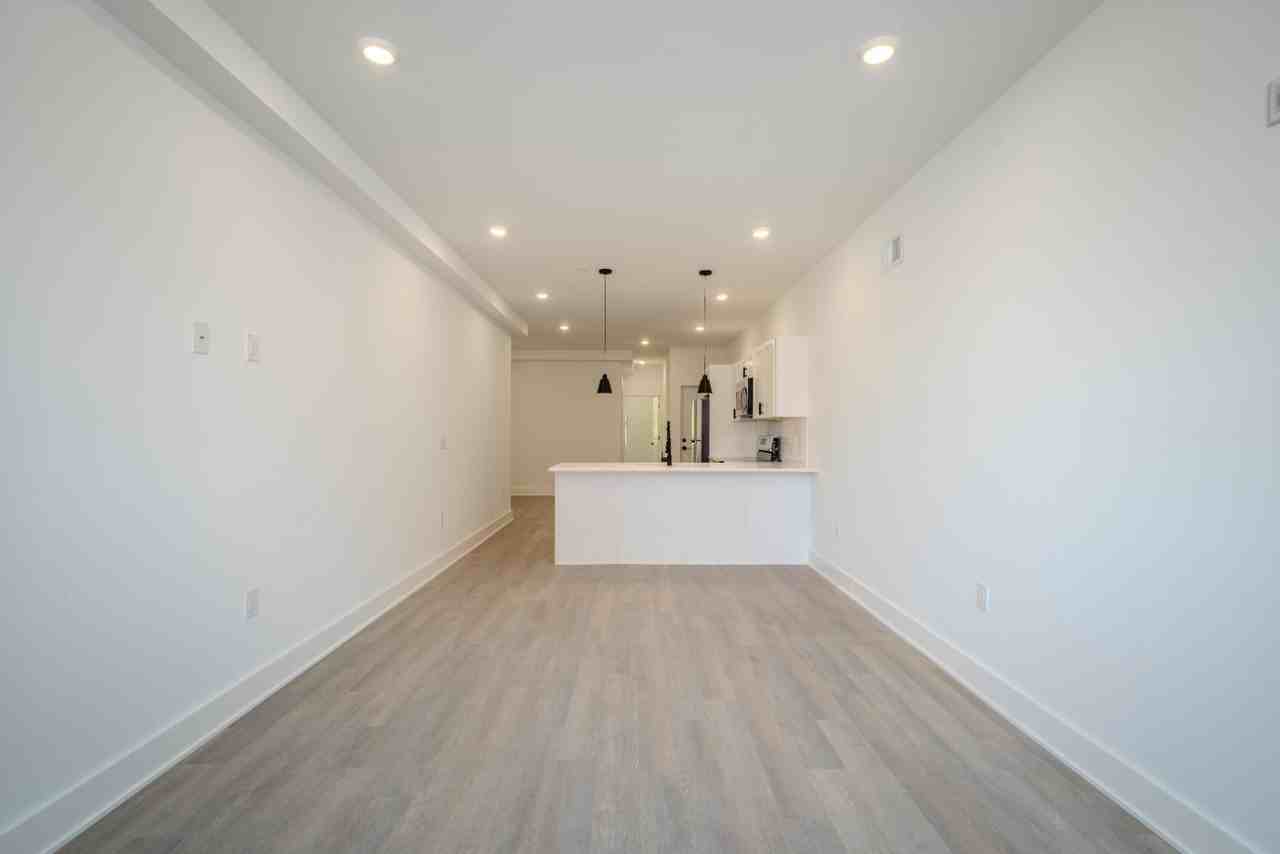 1710 N 24th St - Photo 6 of 19