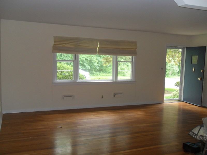 127 Butler Pkwy - Photo 2 of 9