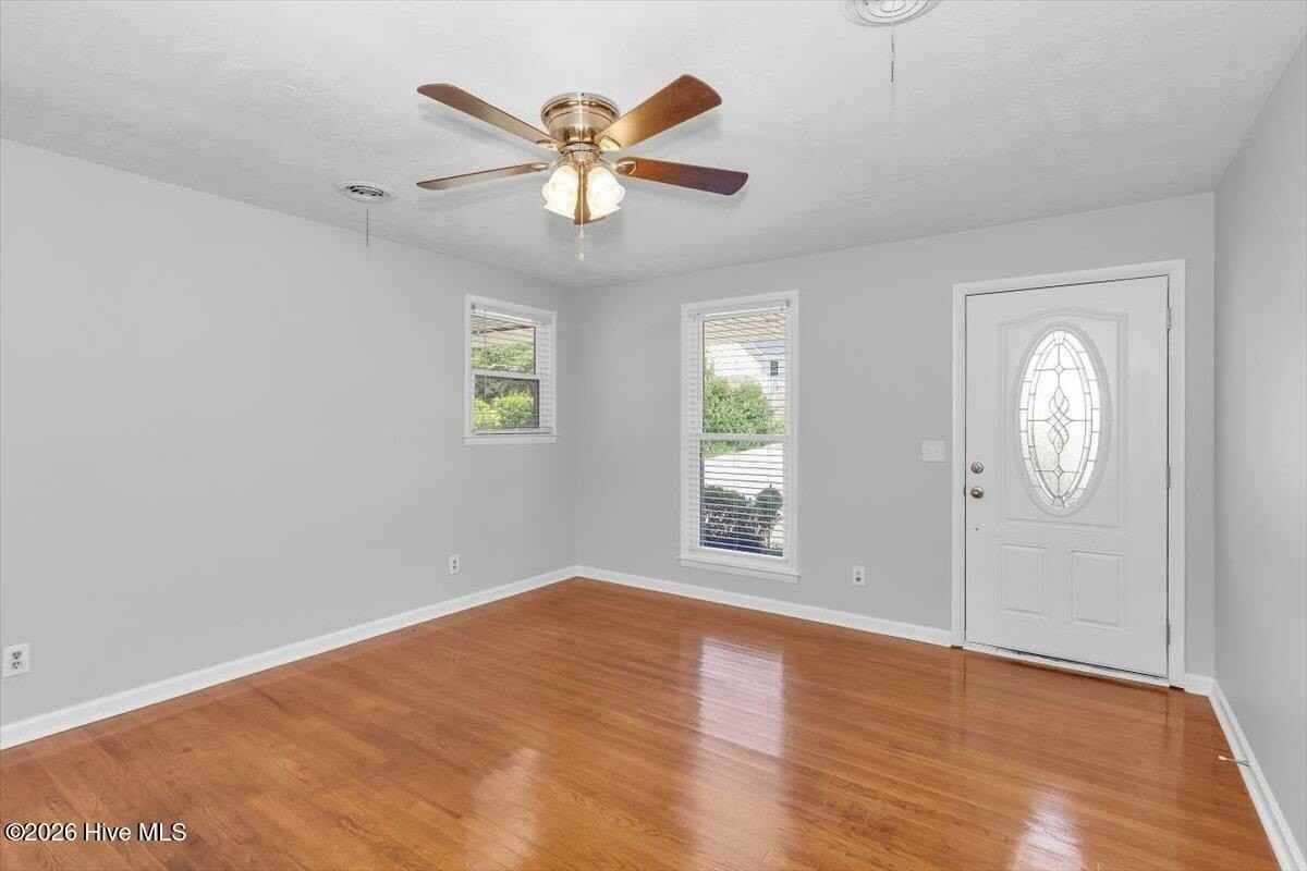 2240 Walden Dr - Photo 5 of 19