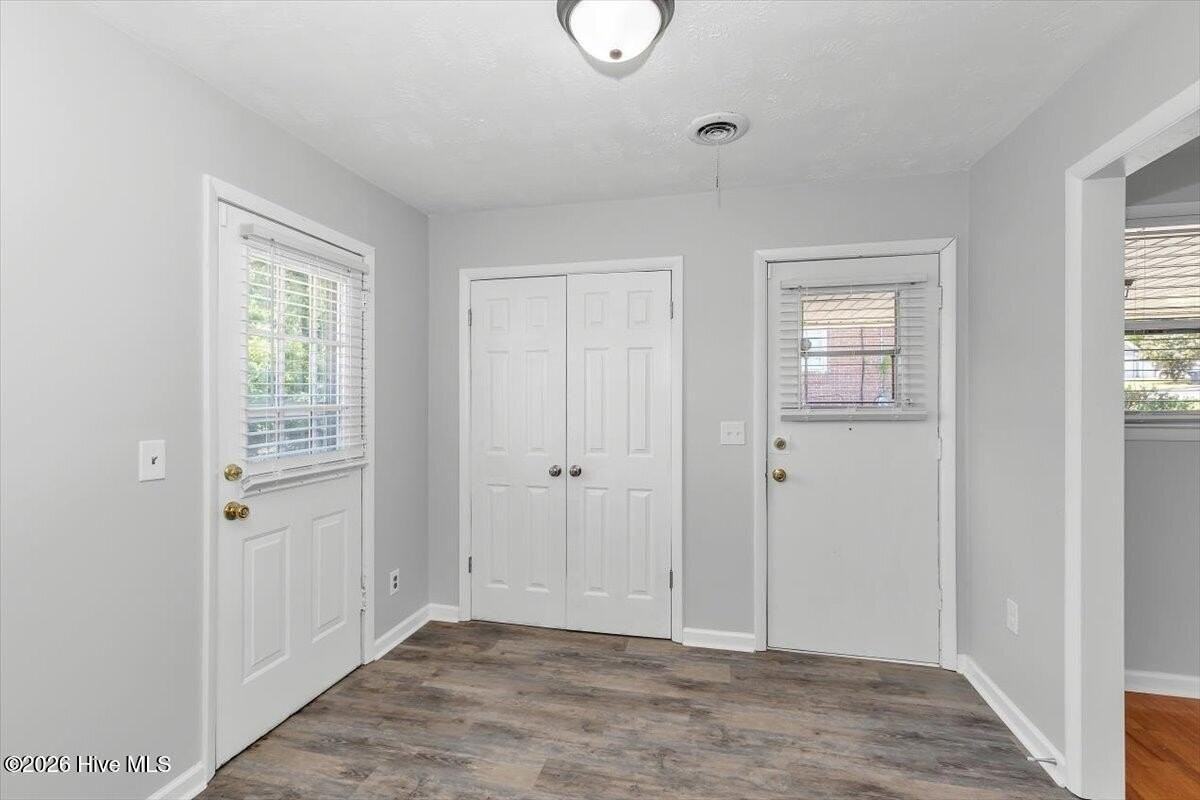 2240 Walden Dr - Photo 7 of 19