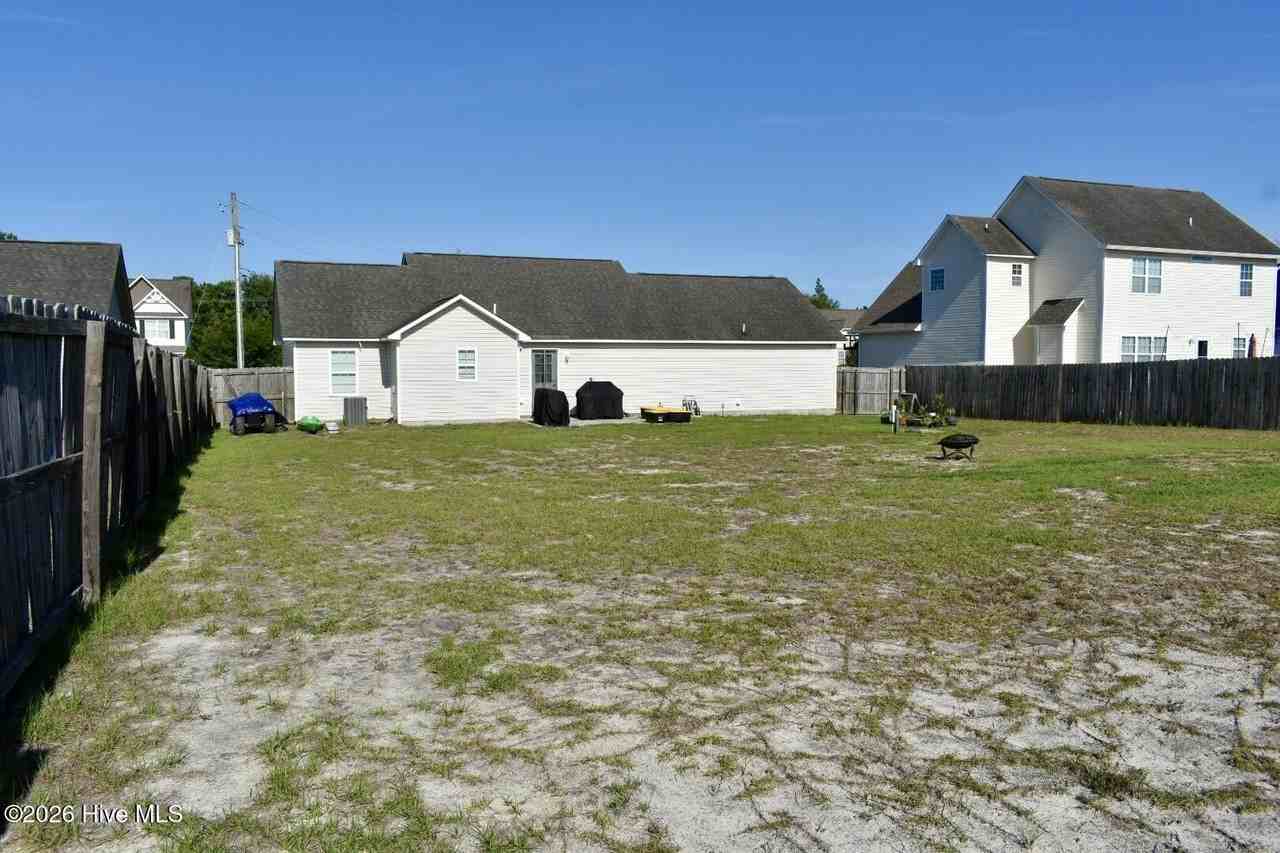 613 Parsley Dr - Photo 3 of 16