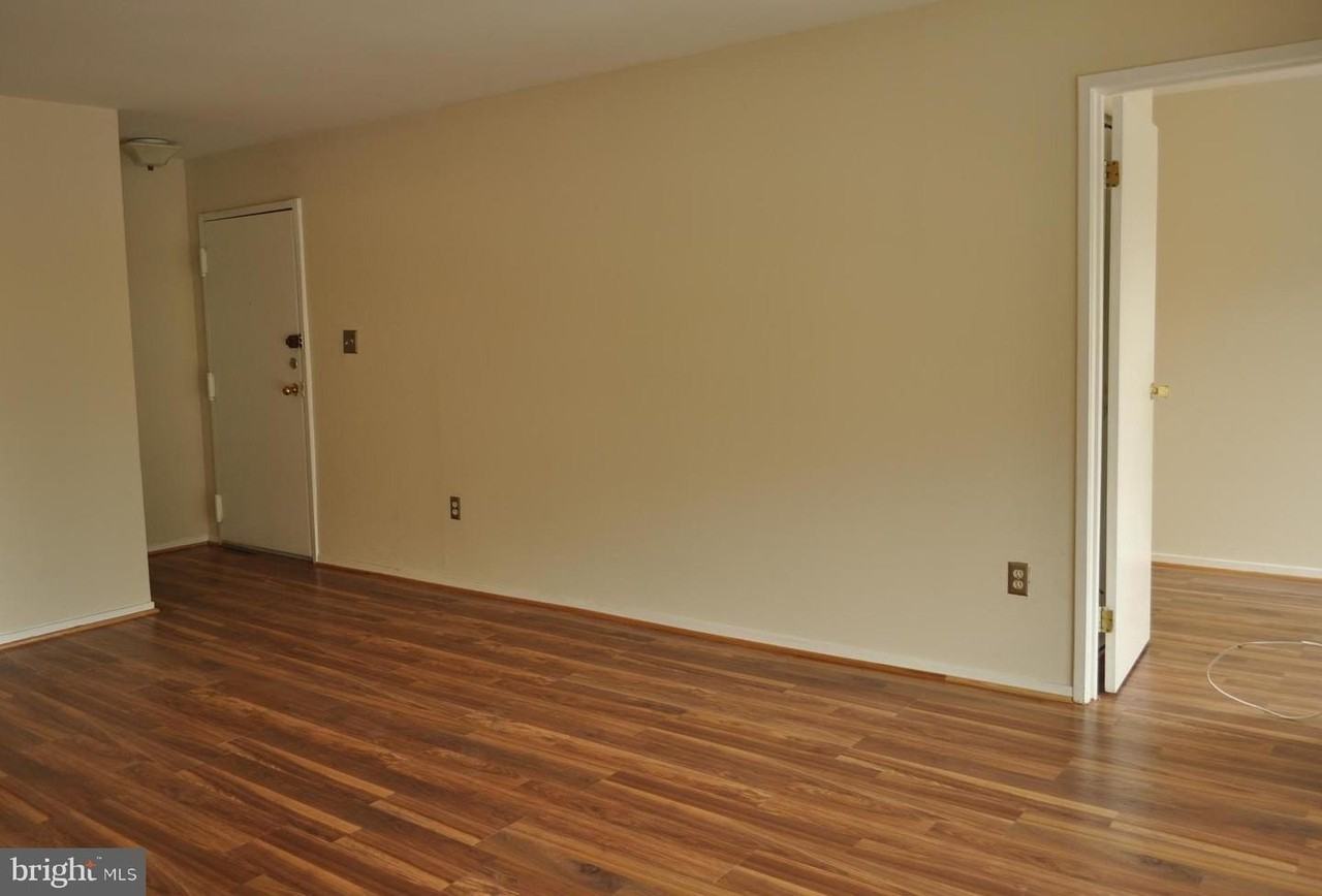 8723 Hayshed Ln - Photo 4 of 25