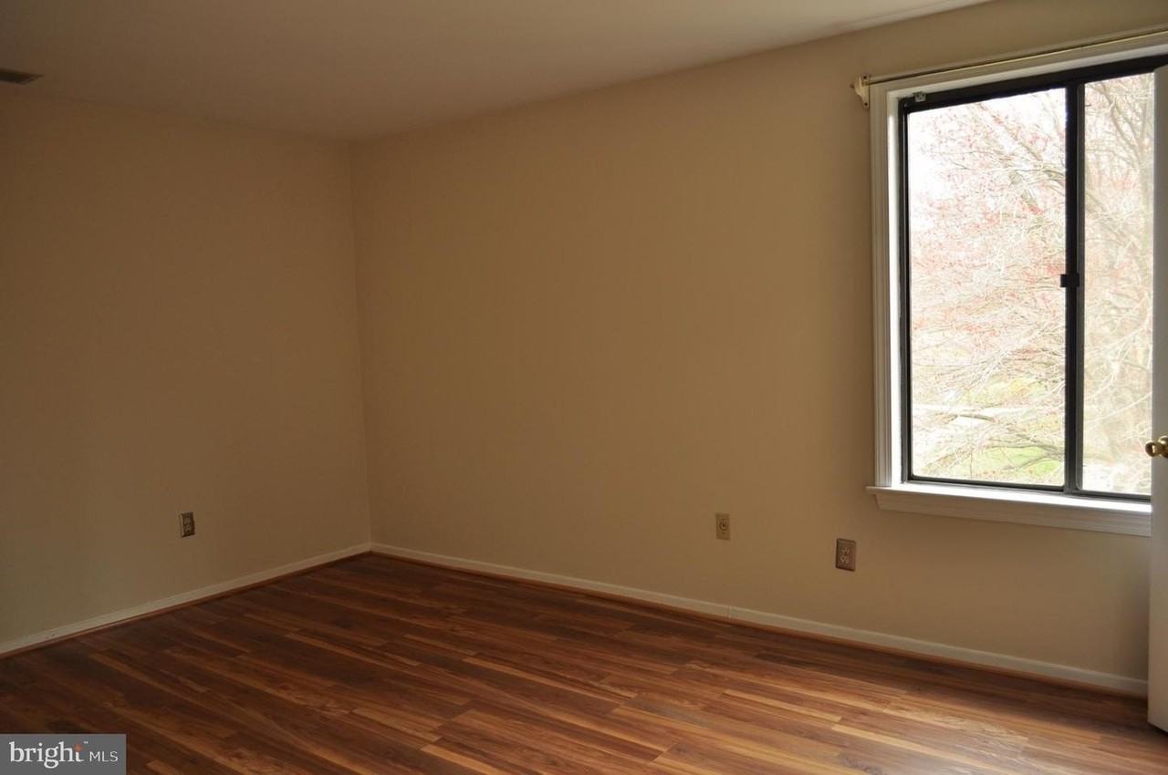 8723 Hayshed Ln - Photo 5 of 25