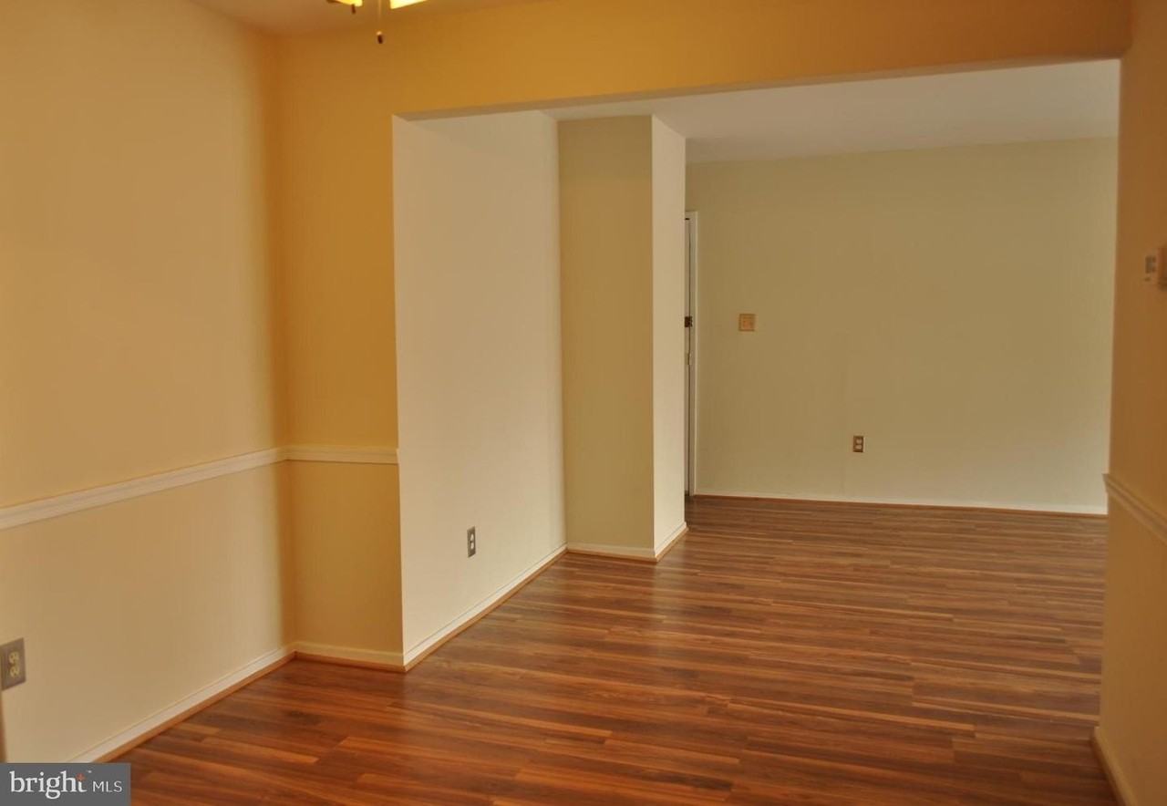 8723 Hayshed Ln - Photo 6 of 25