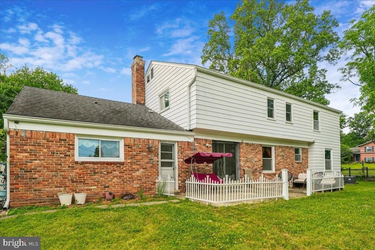 11119 Lamplighter Ln - Photo 3 of 30