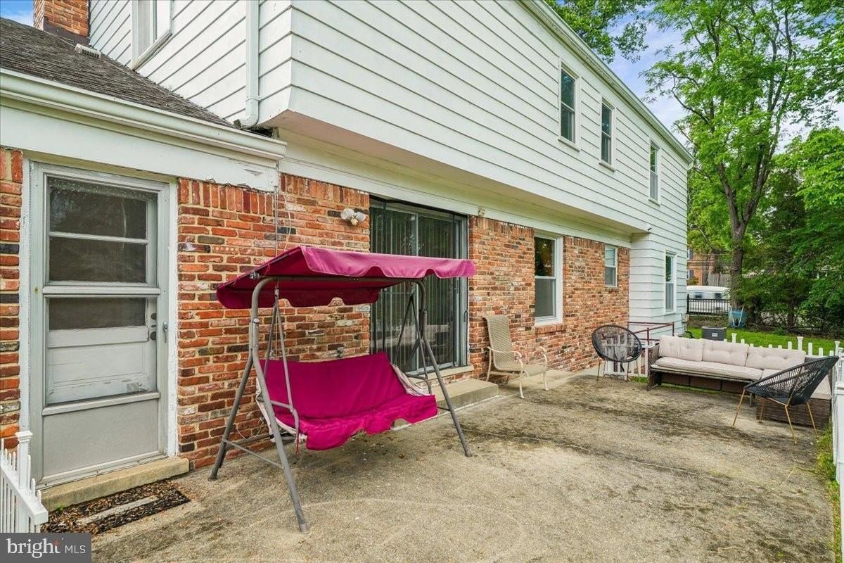 11119 Lamplighter Ln - Photo 5 of 30