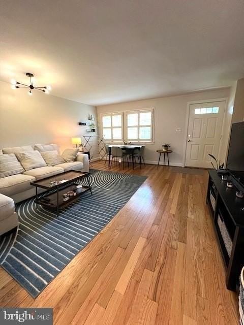 157 S Virginia Ave - Photo 5 of 32