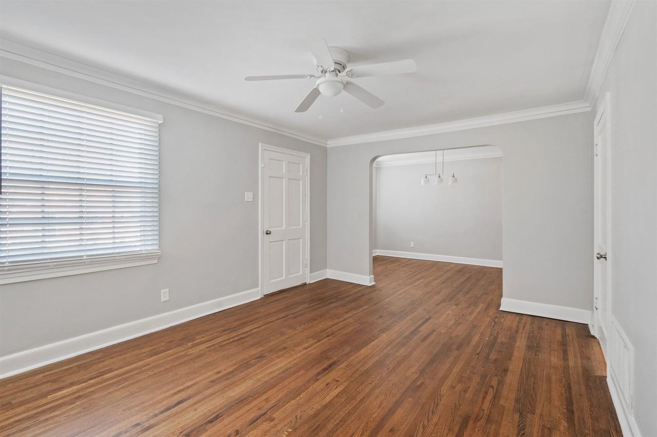3753 Friar Tuck Rd - Photo 4 of 21