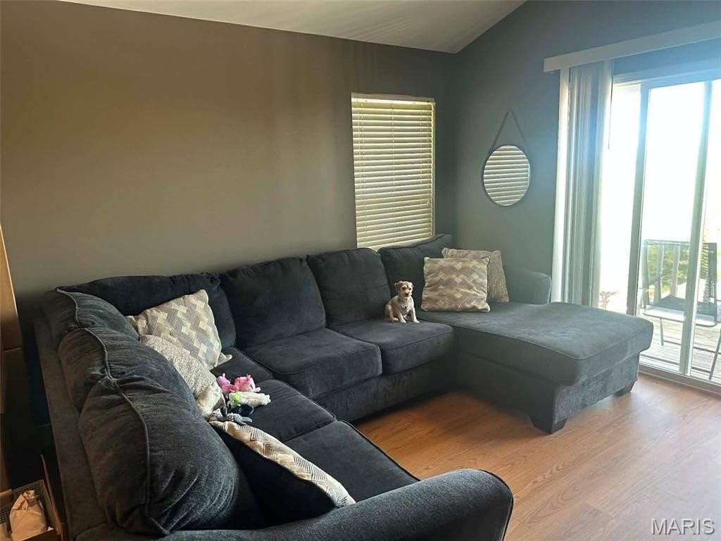4300 Spring Creek Ln - Photo 2 of 4