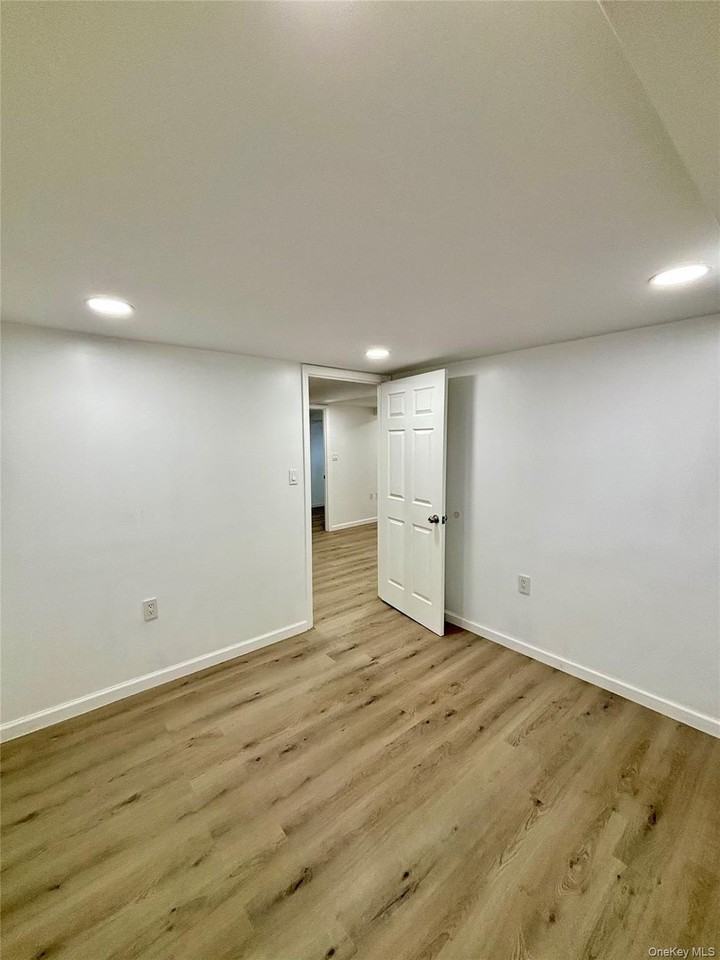 750 Highview Ave - Photo 5 of 8
