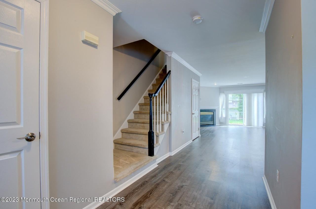 16 Gloucester Ct #3 - Photo 3 of 22