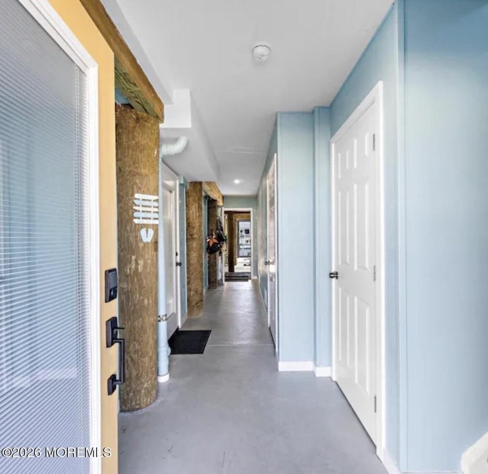110 N Ensign Dr - Photo 4 of 42