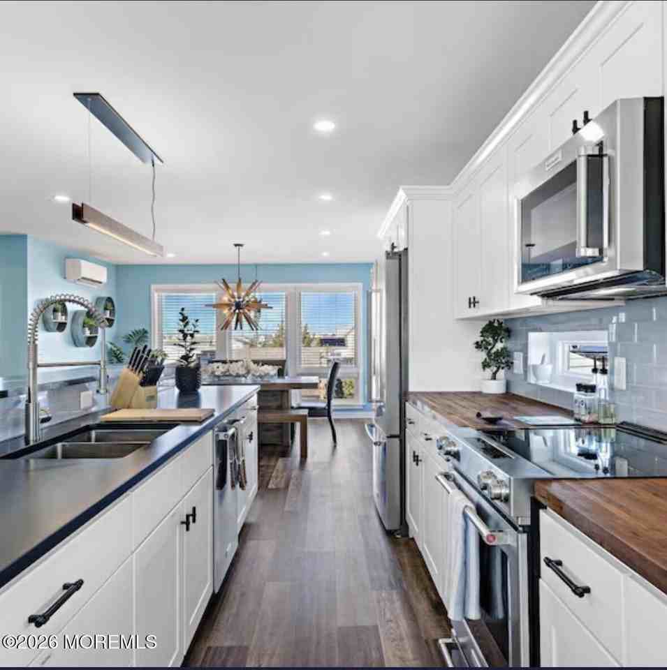 110 N Ensign Dr - Photo 6 of 42