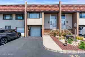 featured image of 460 Ocean Blvd N #M