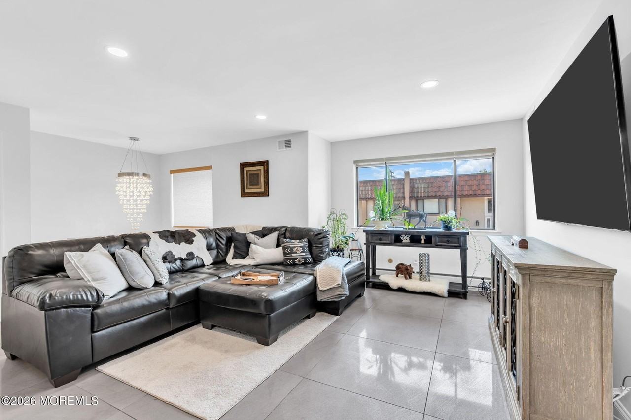 460 Ocean Blvd N #M - Photo 5 of 20