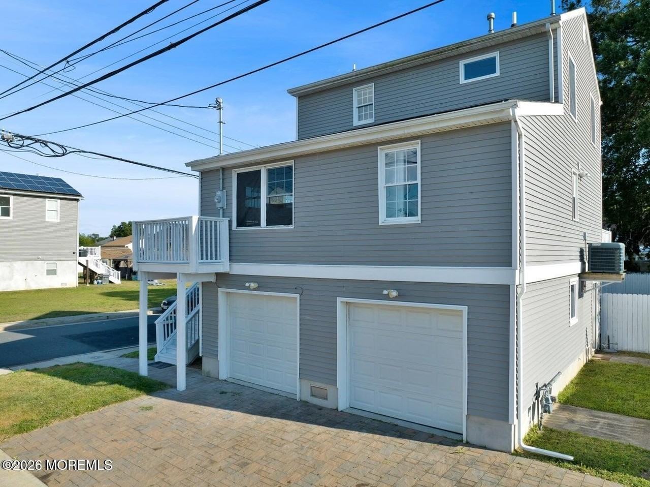 401 Spruce St - Photo 2 of 30
