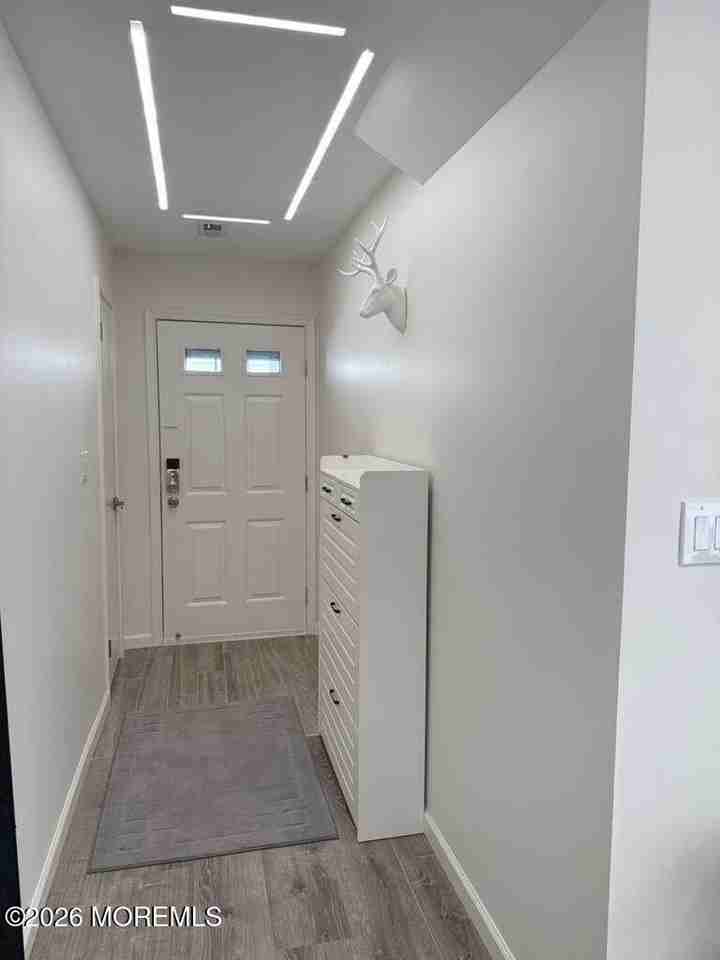 187 Tulip Ln - Photo 2 of 22