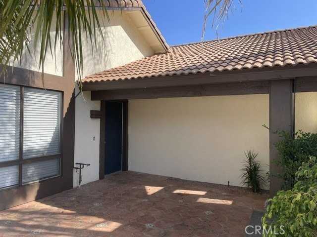 2143 Arcdale Ave - Photo 3 of 18